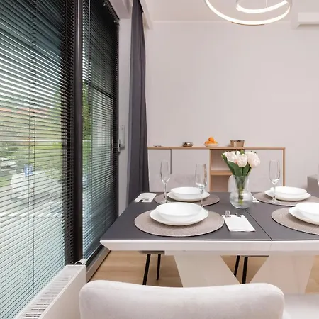 Okrzei With Balcony & Parking Seaside By Renters Hotel Sopot